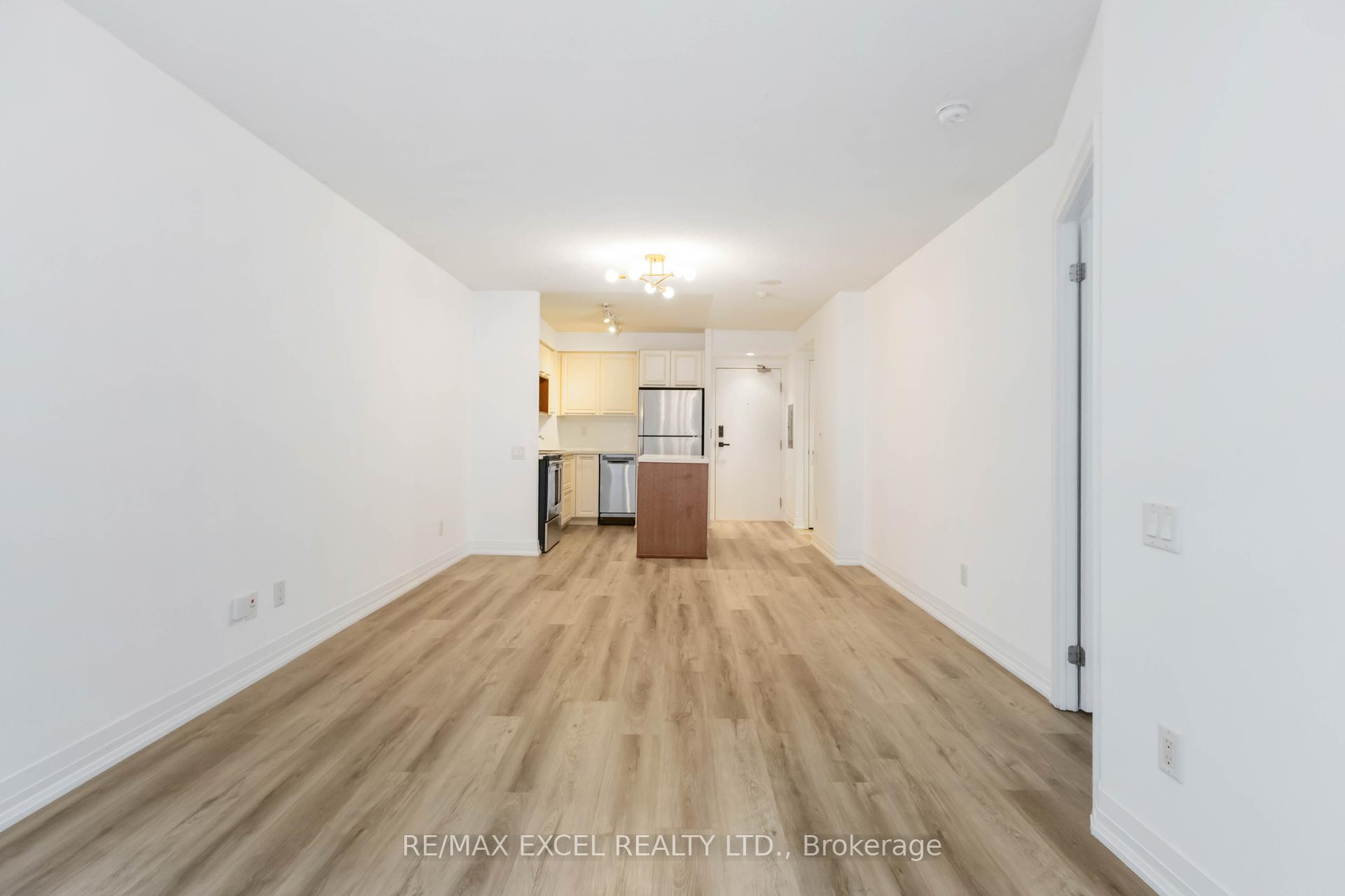 2 Bedrooms Condo at 21 Carlton, Toronto For sale