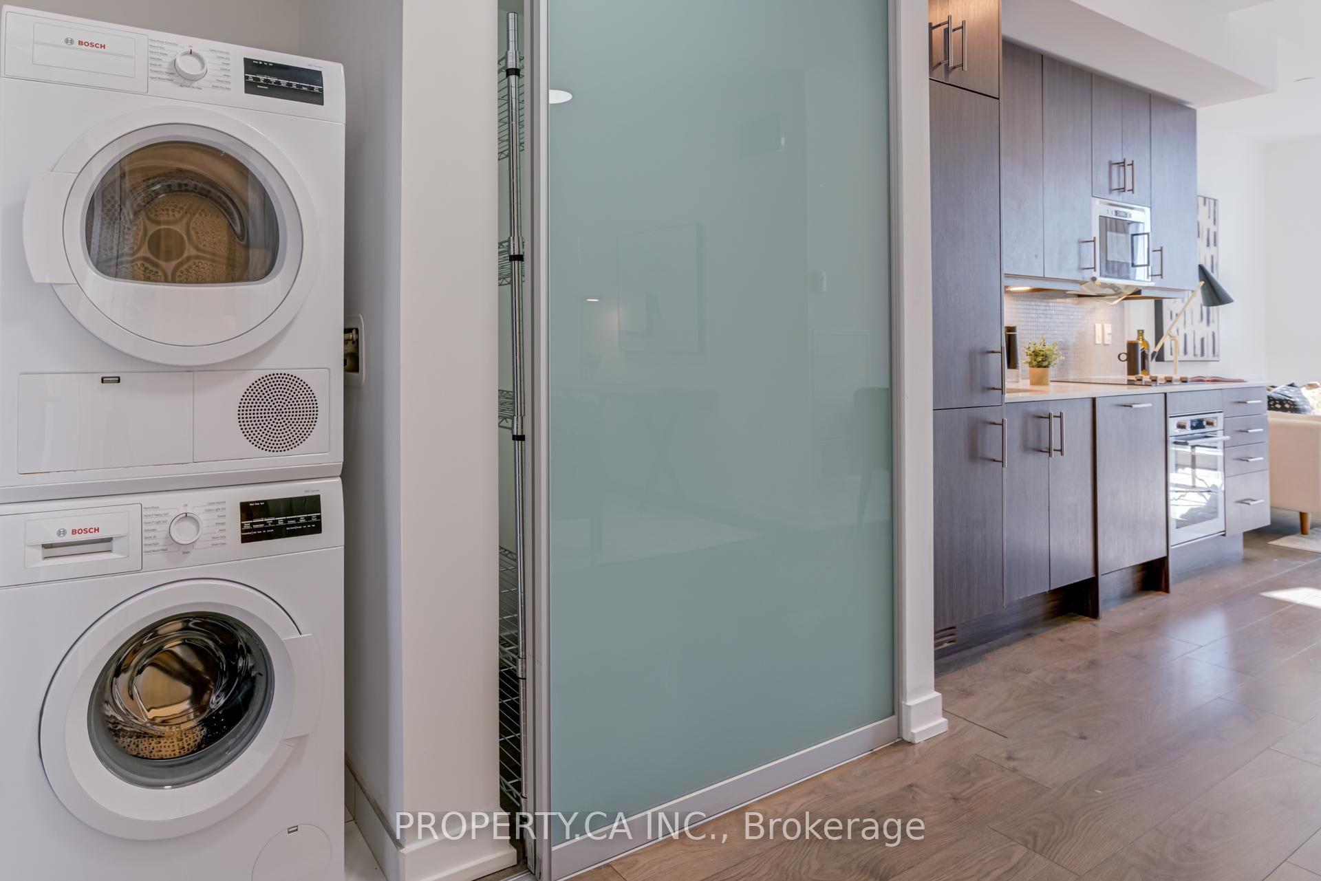 2 Bedrooms Condo at 297 College, Toronto For sale