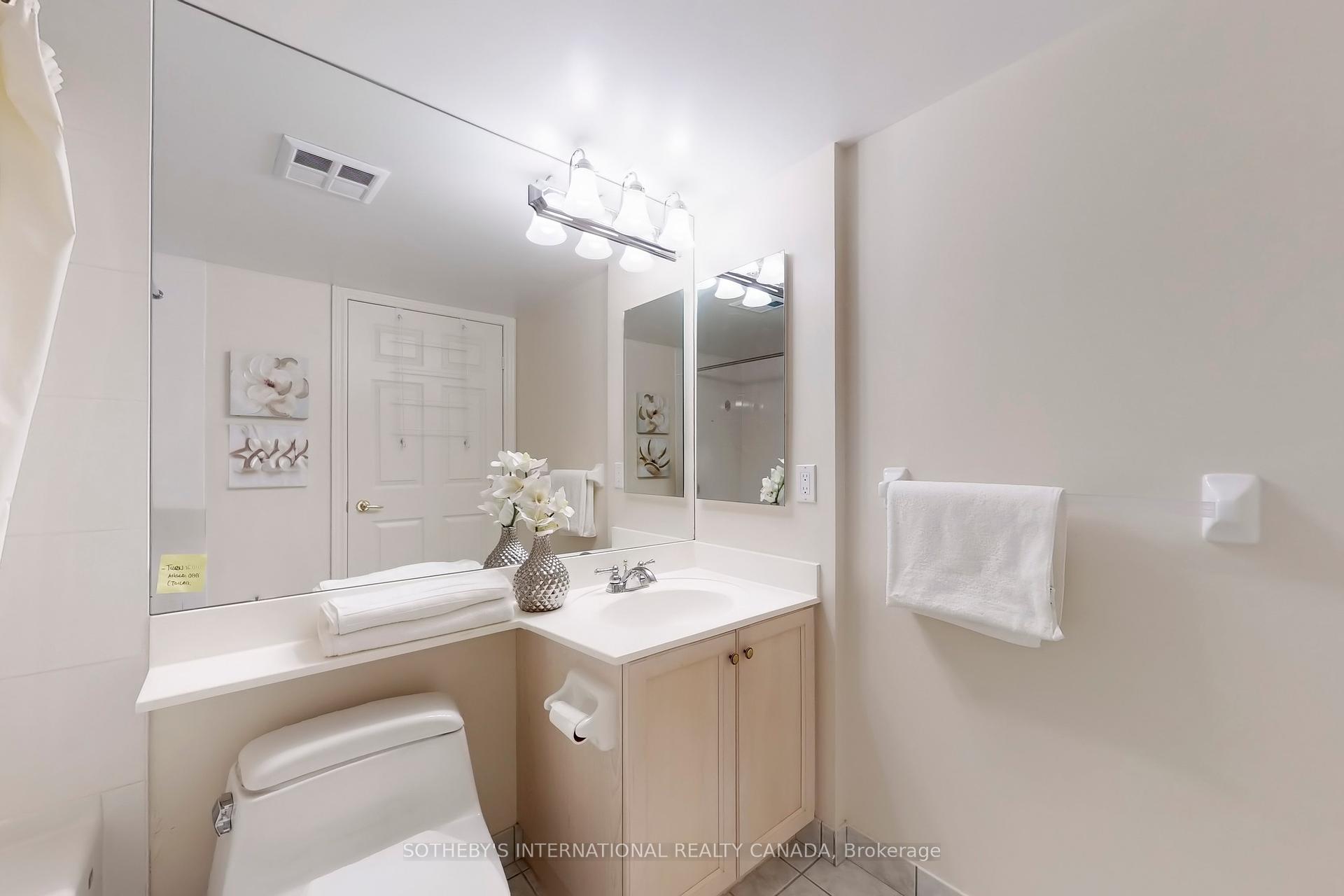 3 Bedrooms Condo at 89 Skymark, Toronto For sale