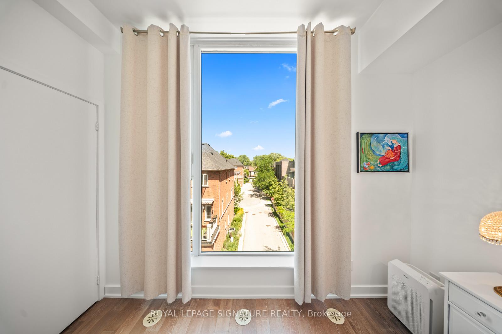 2 Bedrooms Condo at 1190 Dundas, Toronto For sale