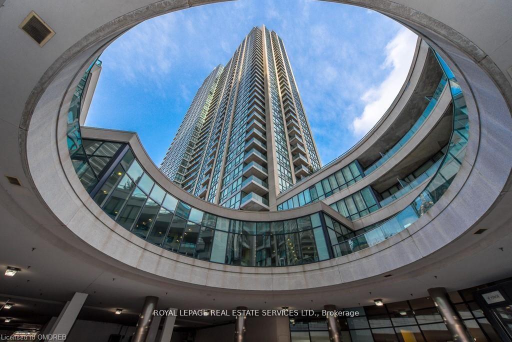 1 Bedroom Condo at 16 Yonge, Toronto For sale
