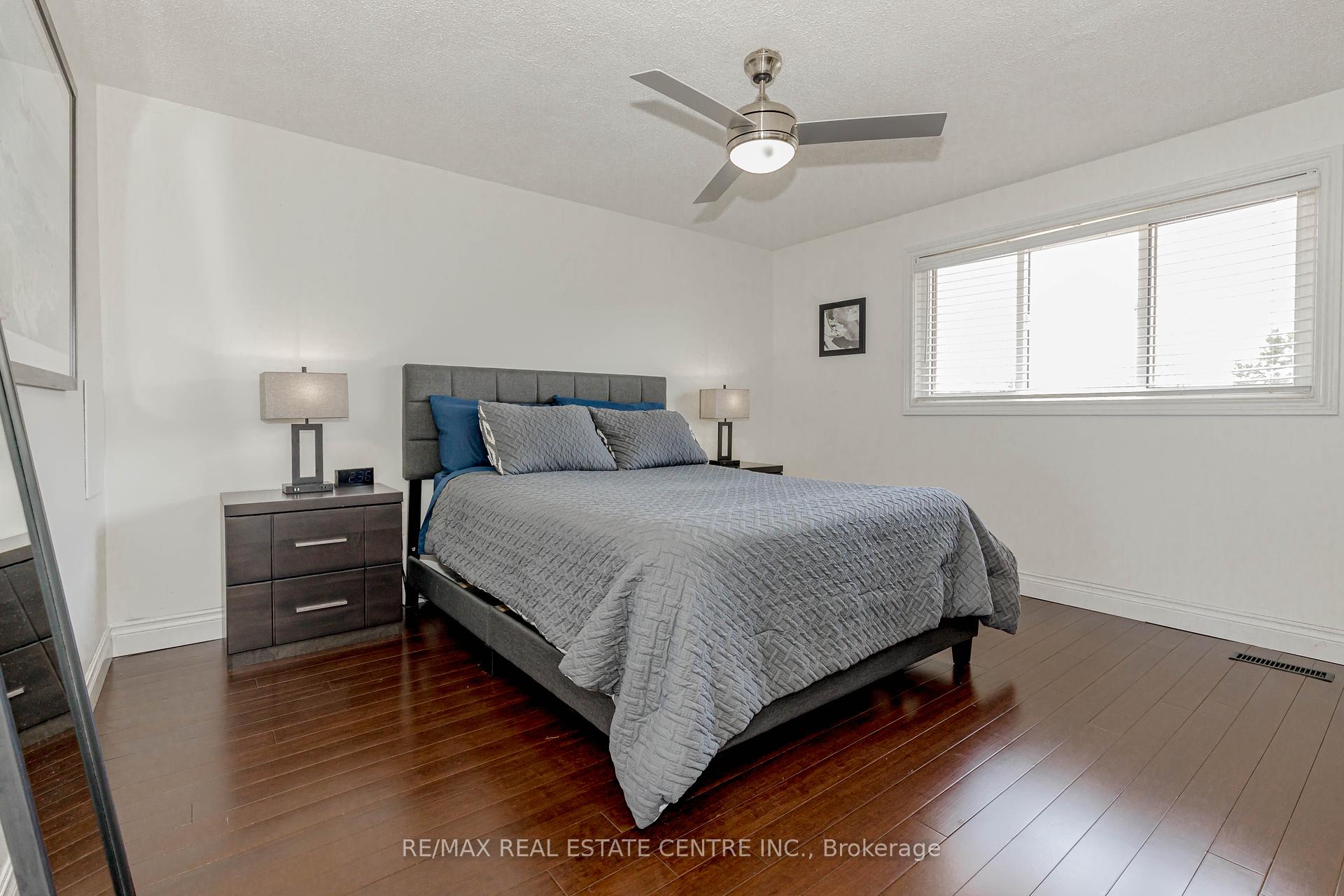 3 Bedrooms Condo at 1526 Lancaster,  Oakville For sale