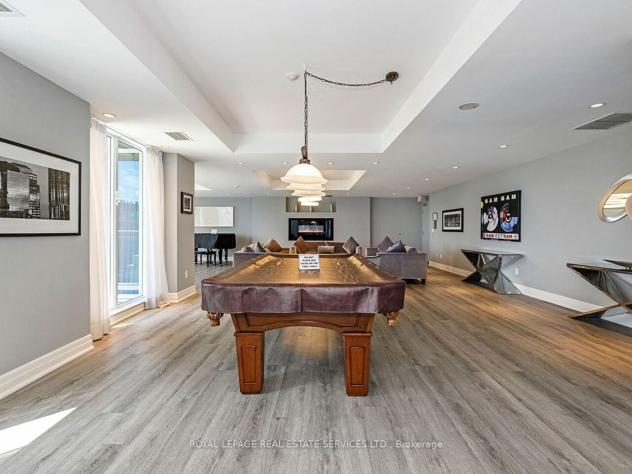 2 Bedrooms Condo at 628 Fleet, Toronto For sale