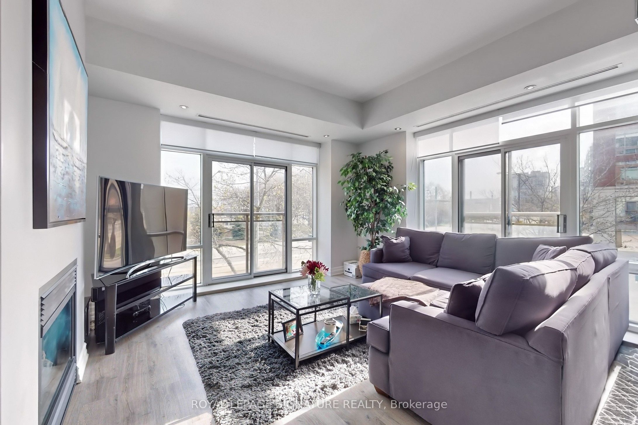 500 Queens Quay W, #102E Upper