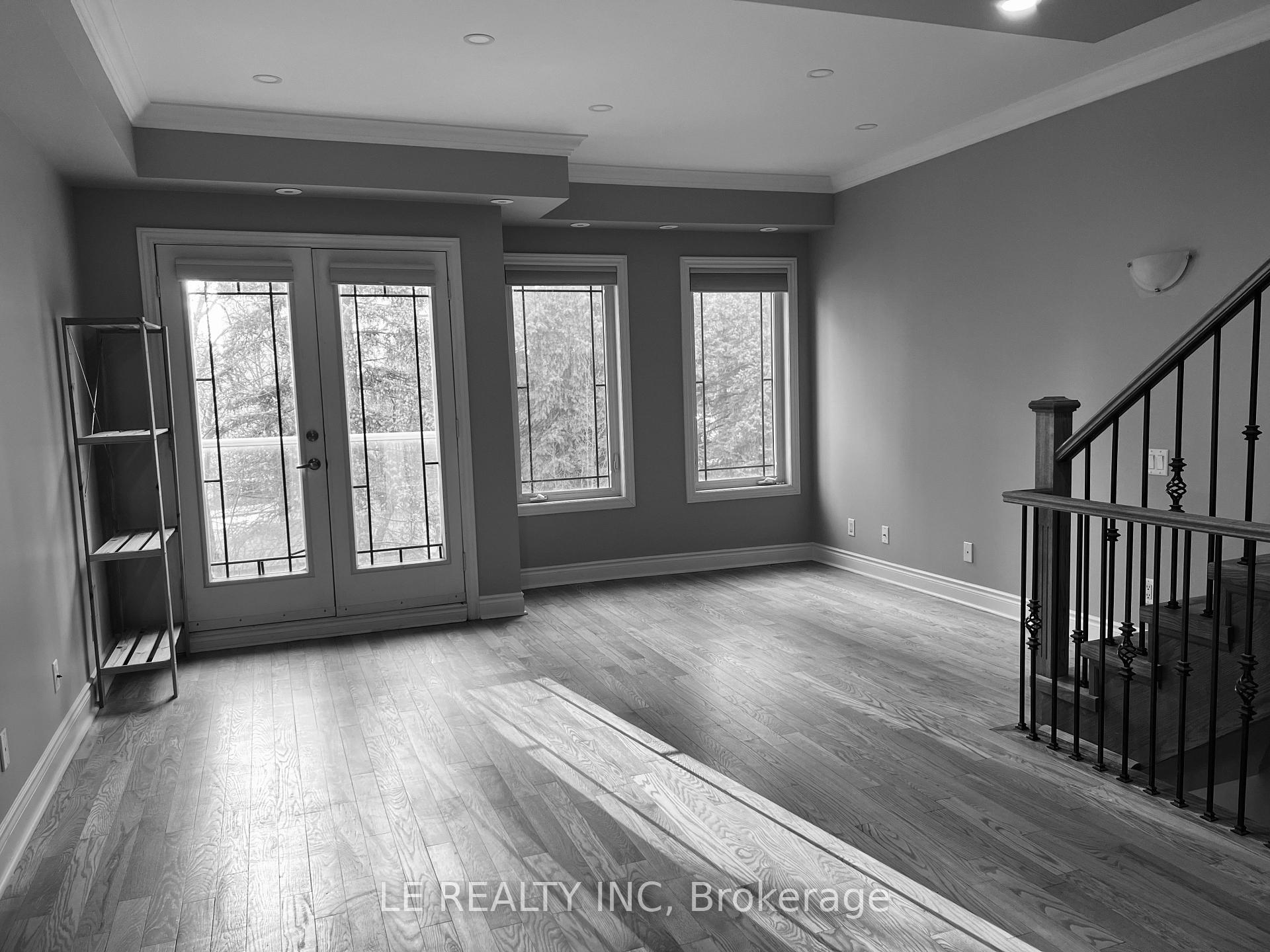 2 Bedrooms Condo at 70 Byng, Toronto For sale