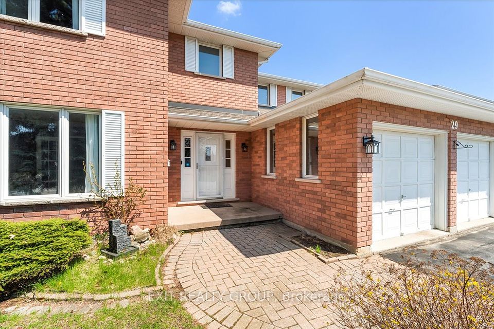 29 Northumberland Boulevard, Quinte West, ON K8V 6L6