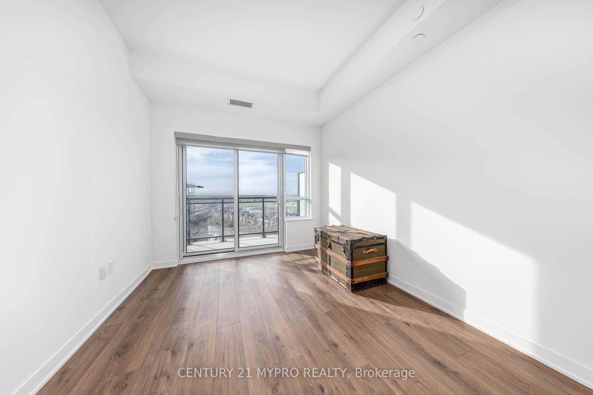 1 Bedroom Condo at 395 Dundas,  Oakville For sale