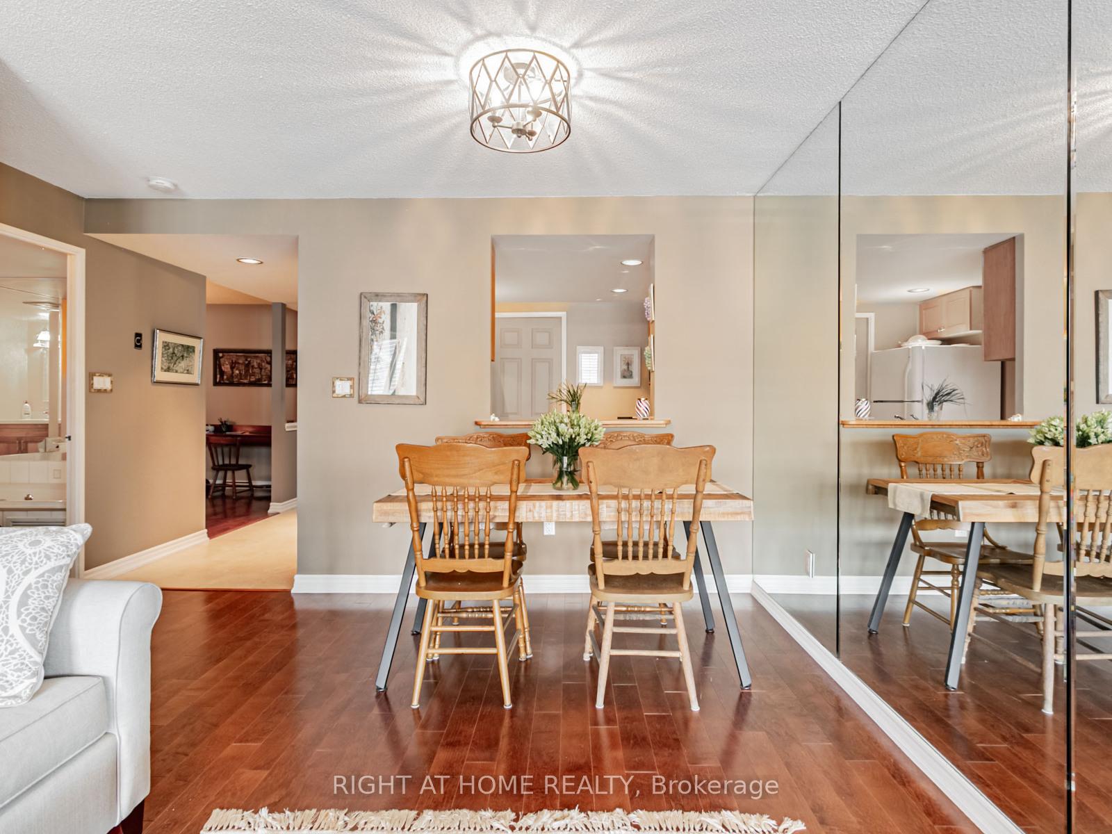 2 Bedrooms Condo at 225 Davenport, Toronto For sale