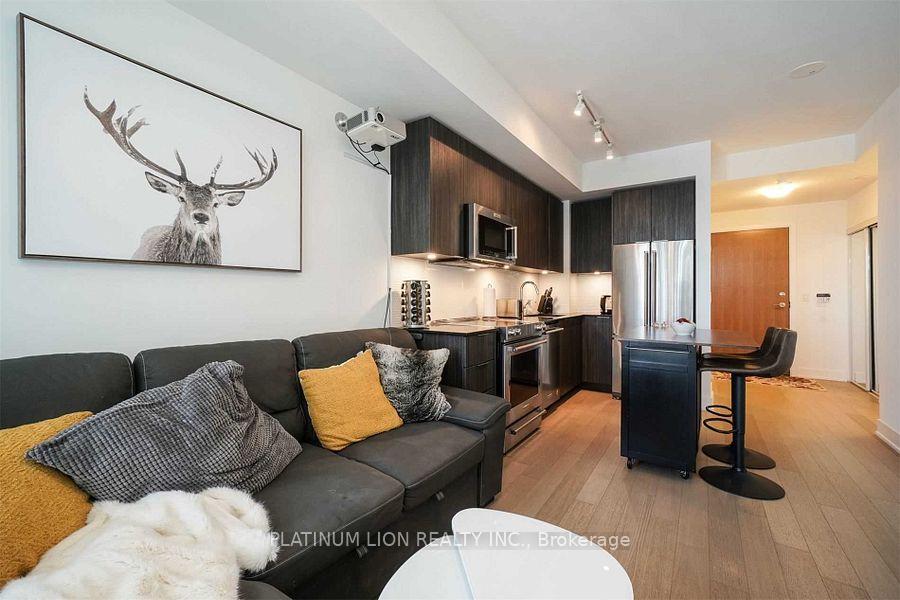 1 Bedroom Condo at 20 Shore Breeze, Toronto For sale