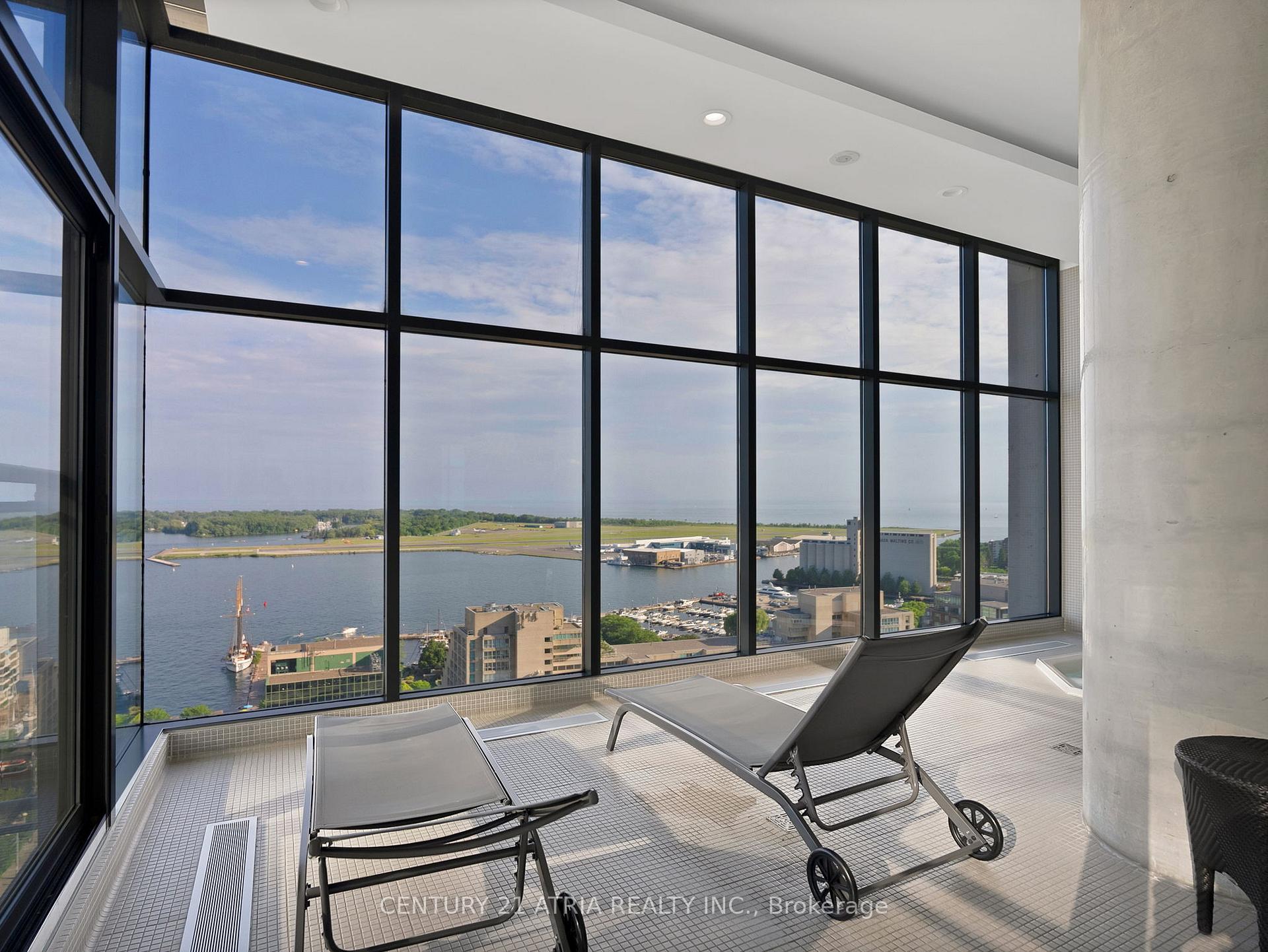 1 Bedroom Condo at 15 Fort York, Toronto For sale