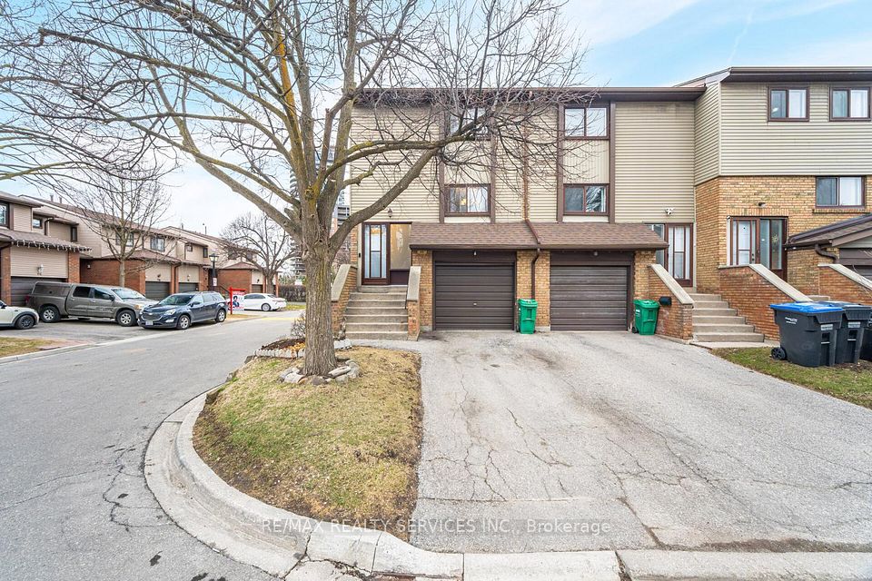 44 Carleton