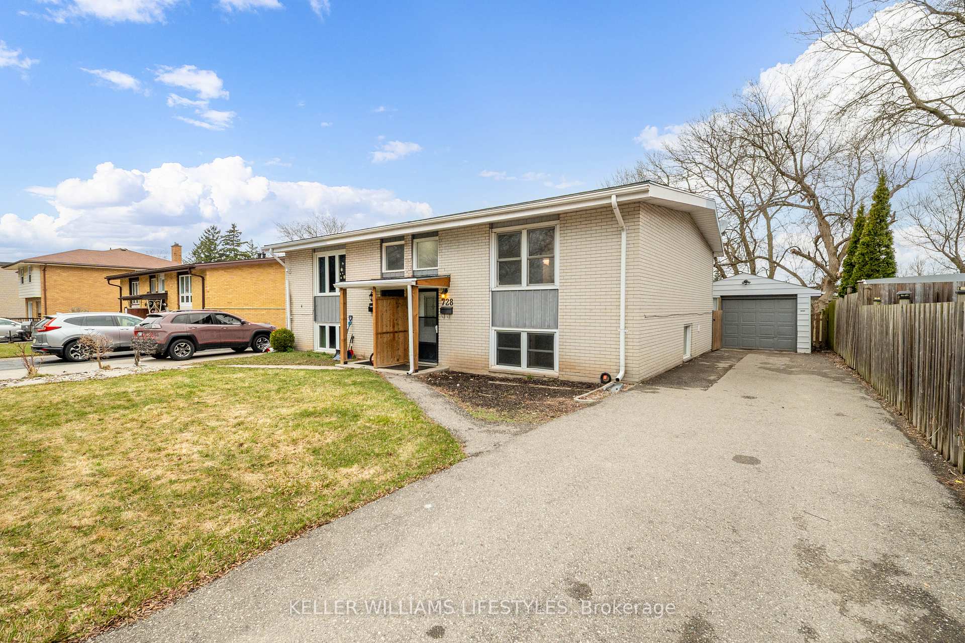 728 Sevilla Park Place, London East, ON N5Y 4J1