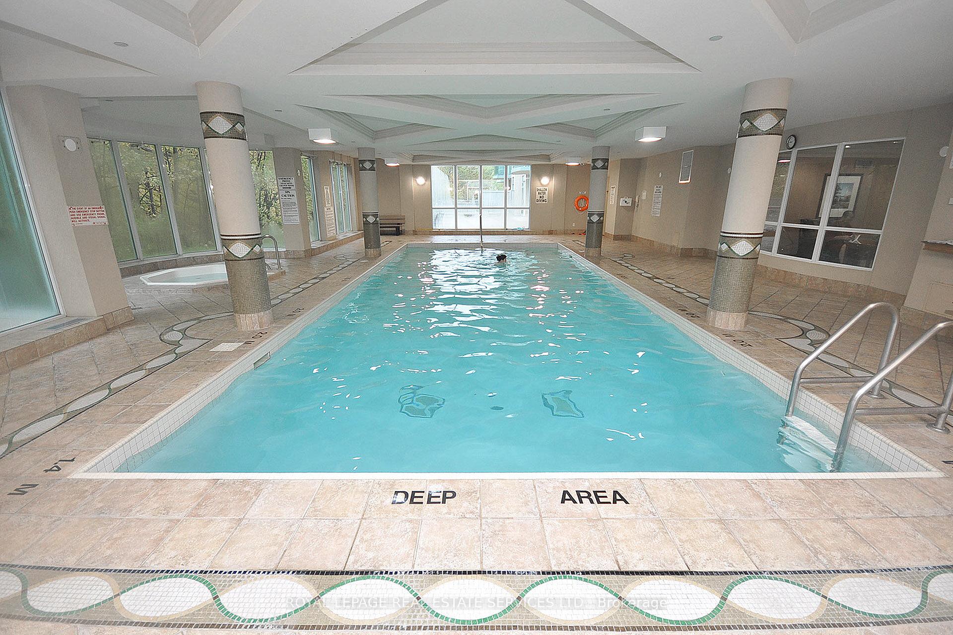 2 Bedrooms Condo at 2585 Erin Centre,  Mississauga For sale