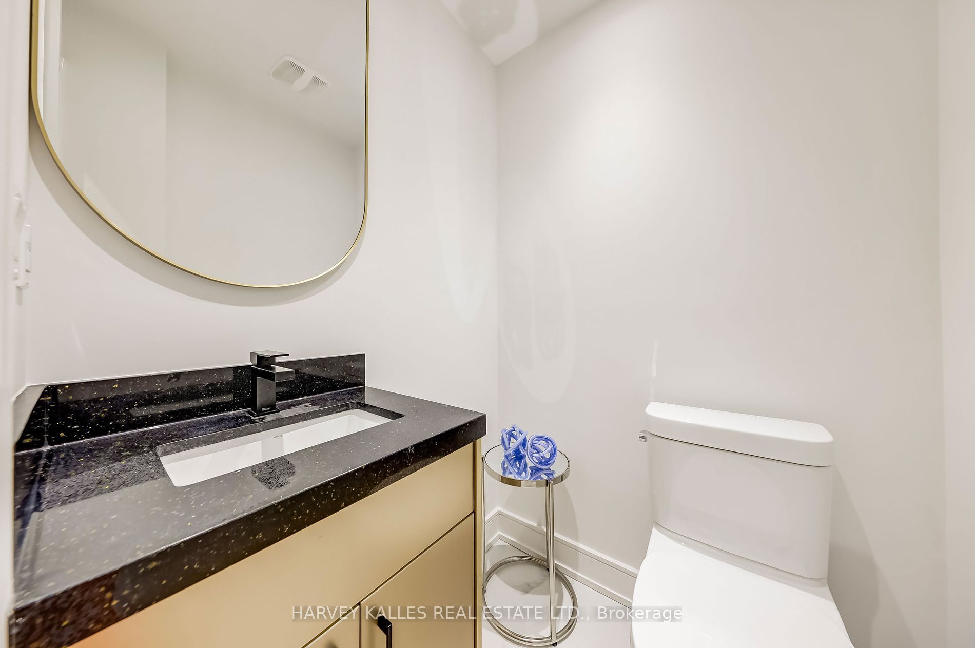 36A Churchill Avenue W