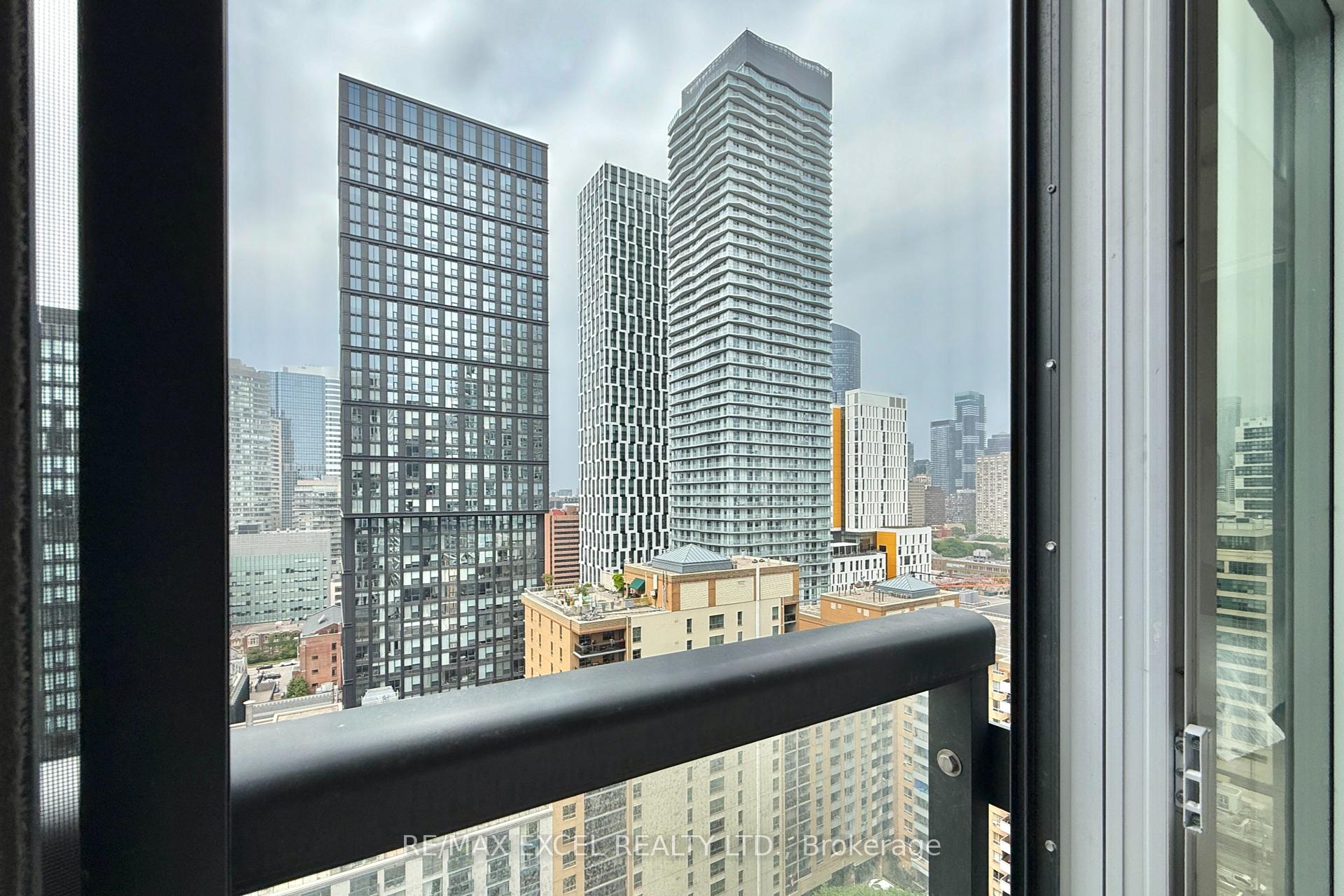 2 Bedrooms Condo at 65 Mutual, Toronto For sale