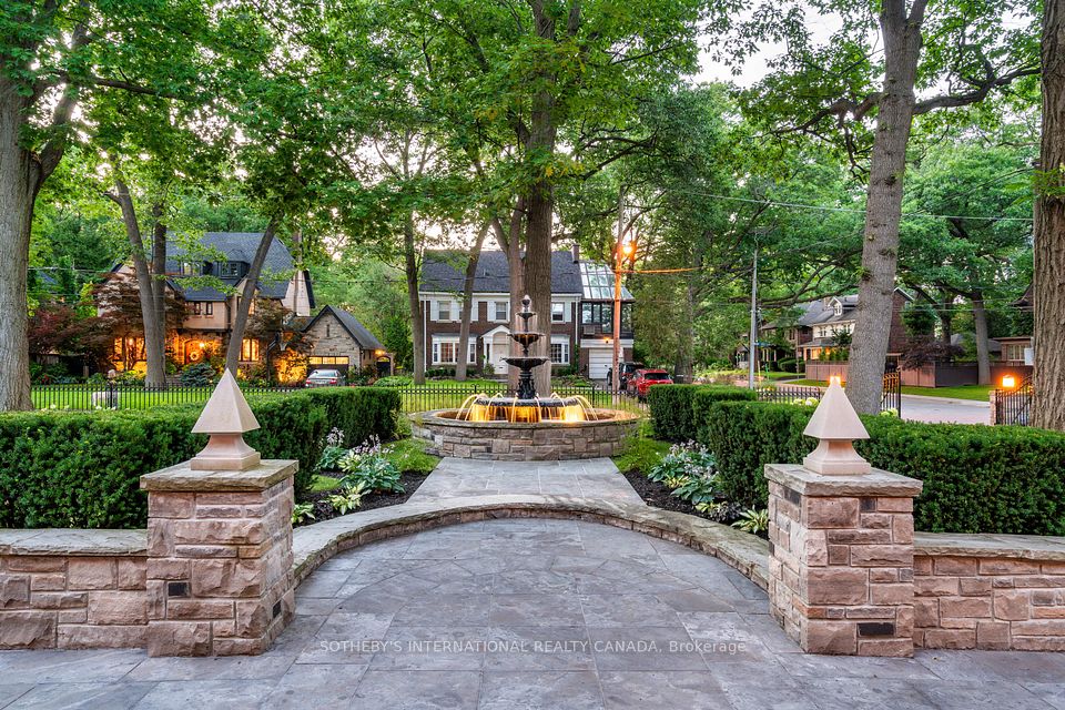 57 Baby Point Crescent, Toronto, ON M6S 2B7