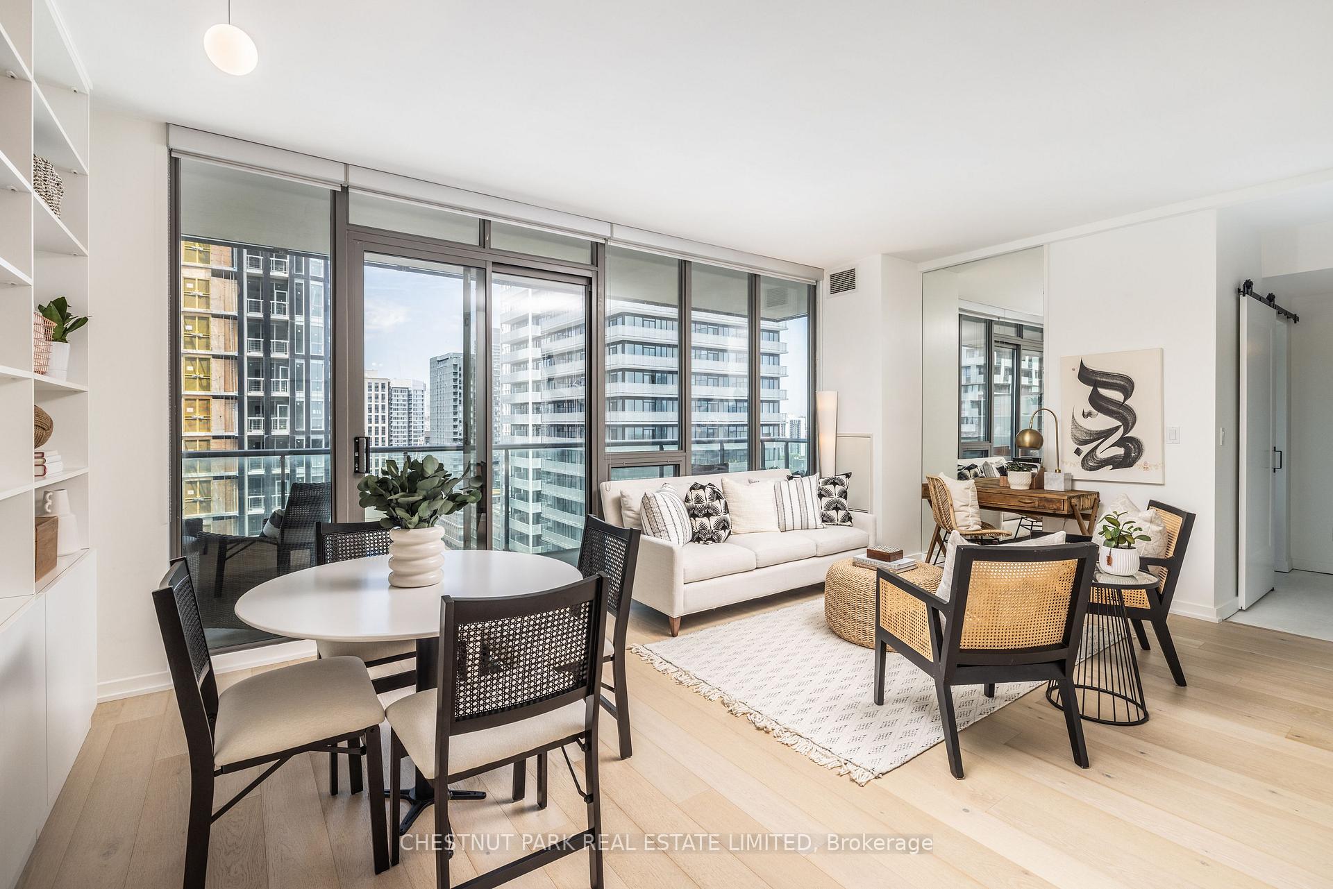 2 Bedrooms Condo at 33 Lombard, Toronto For sale