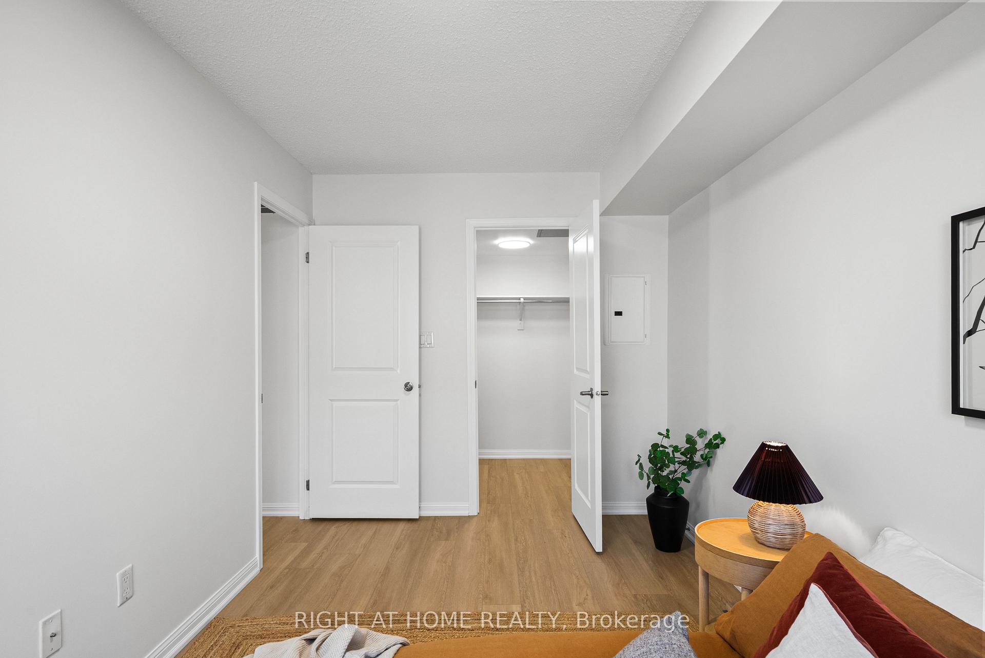 3 Bedrooms Condo at 11 Foundry, Toronto For sale