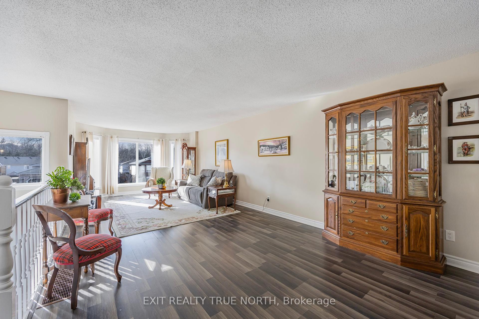 59 Riverdale Drive, Wasaga Beach, ON L9Z 1G1