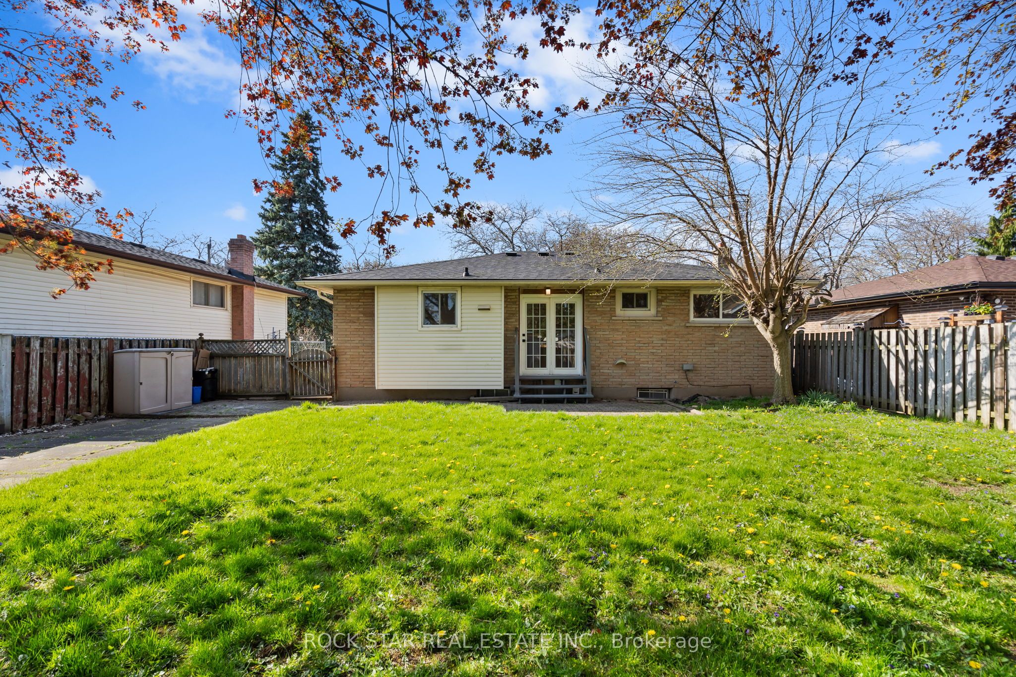 27 Cindy Drive