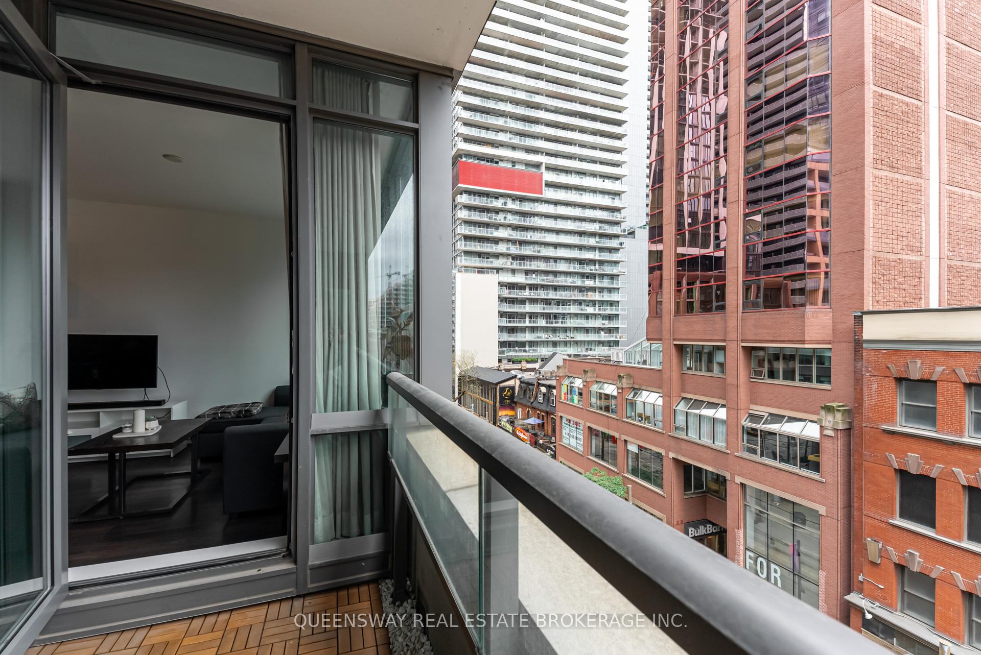2 Bedrooms Condo at 8 Charlotte, Toronto For sale