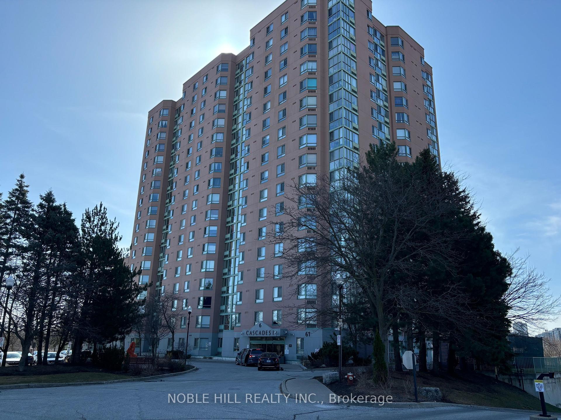 2 Bedrooms Condo at 61 markbrook,  Toronto For sale