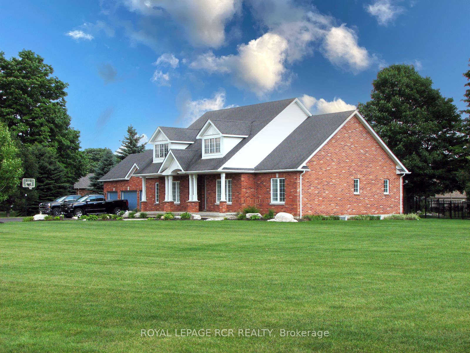 44 Rayburn Meadows, East Garafraxa, ON L9W 7E7
