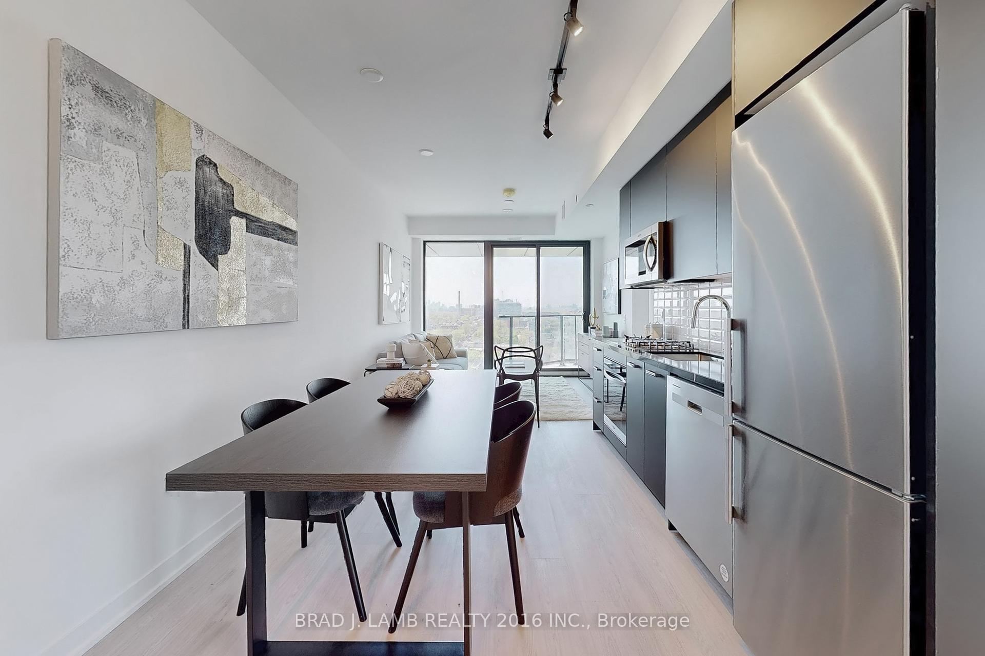 2 Bedrooms Condo at 195 McCaul, Toronto For sale