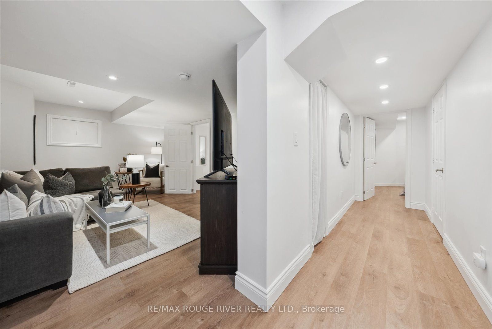 27 Zachary Place