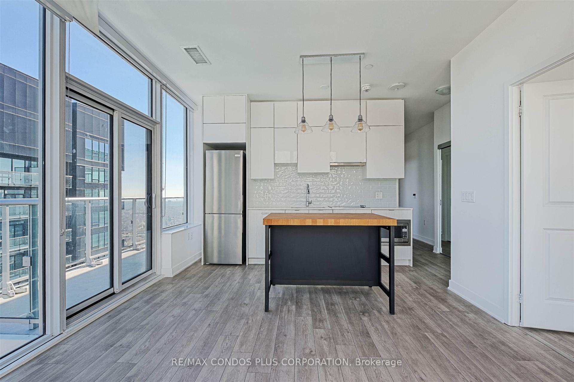 2 Bedrooms Condo at 195 Redpath, Toronto For sale