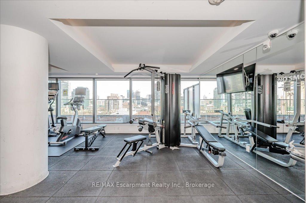 2 Bedrooms Condo at 60 Colborne, Toronto For sale