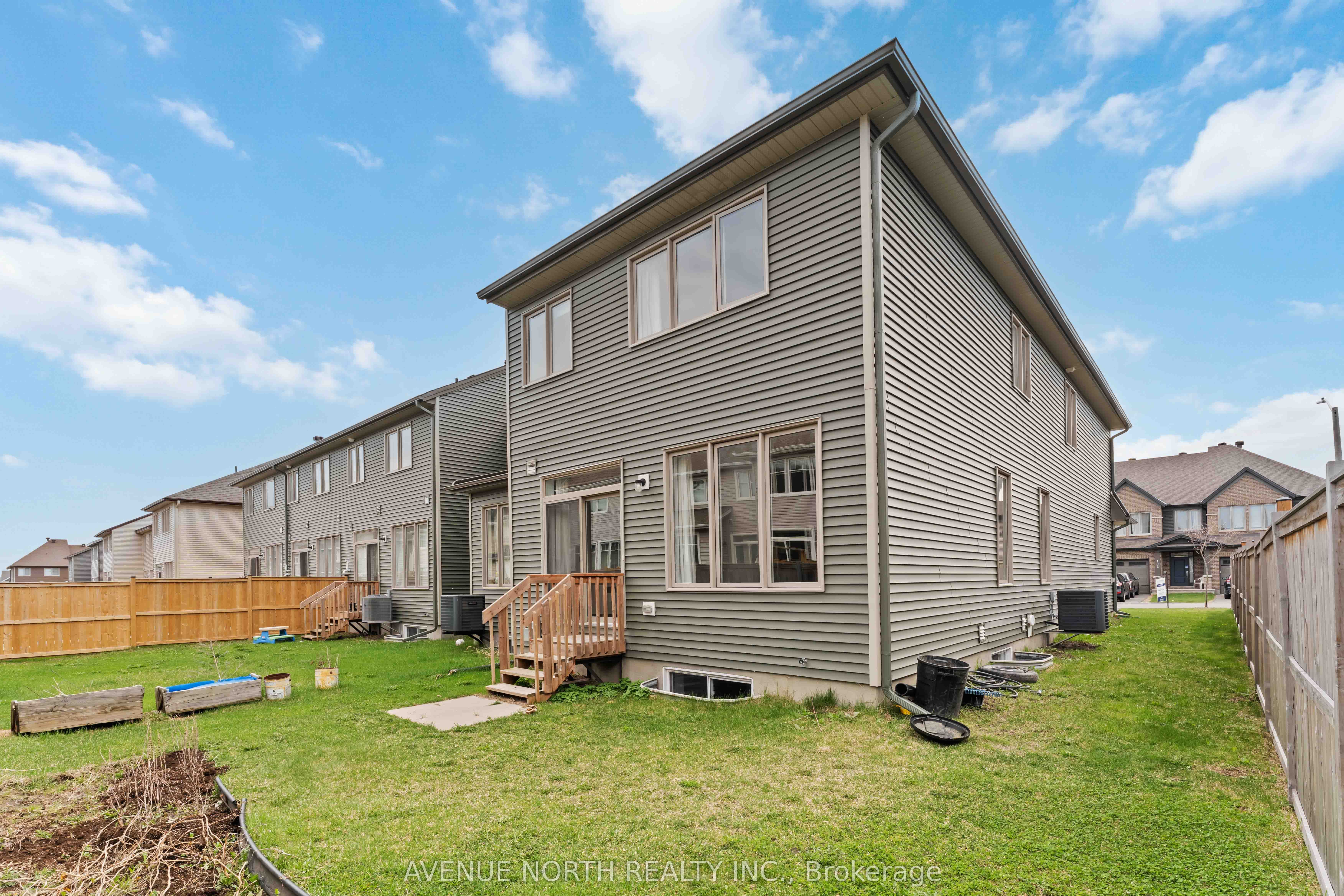 121 Nepeta Crescent, BlossomParkAirportandArea, ON K1T 0S5