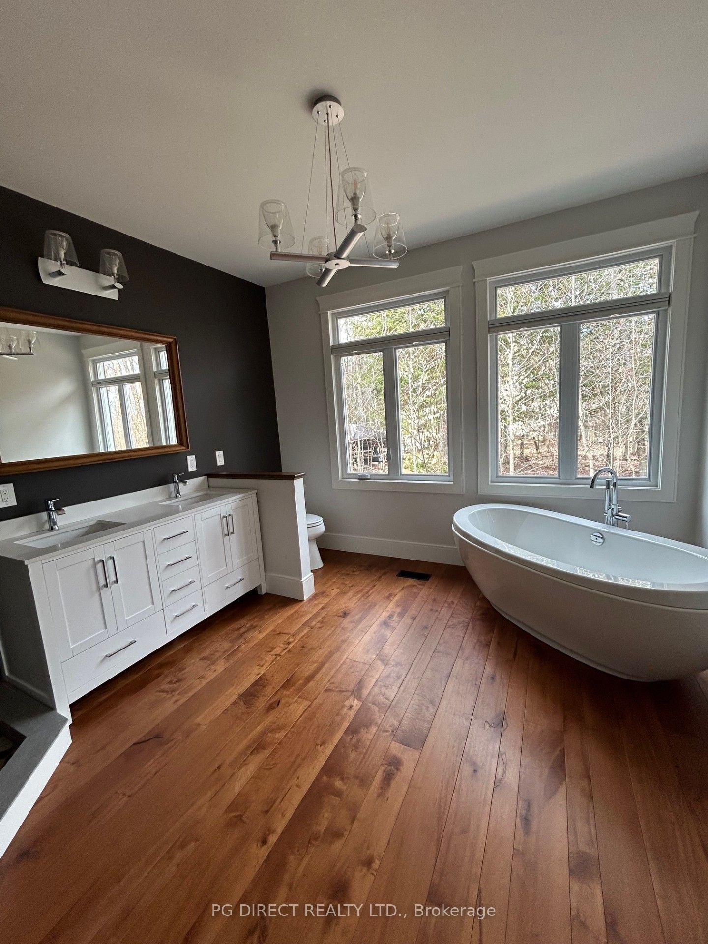 2 Hawk Ridge Court, Huntsville, ON P1H 0A7