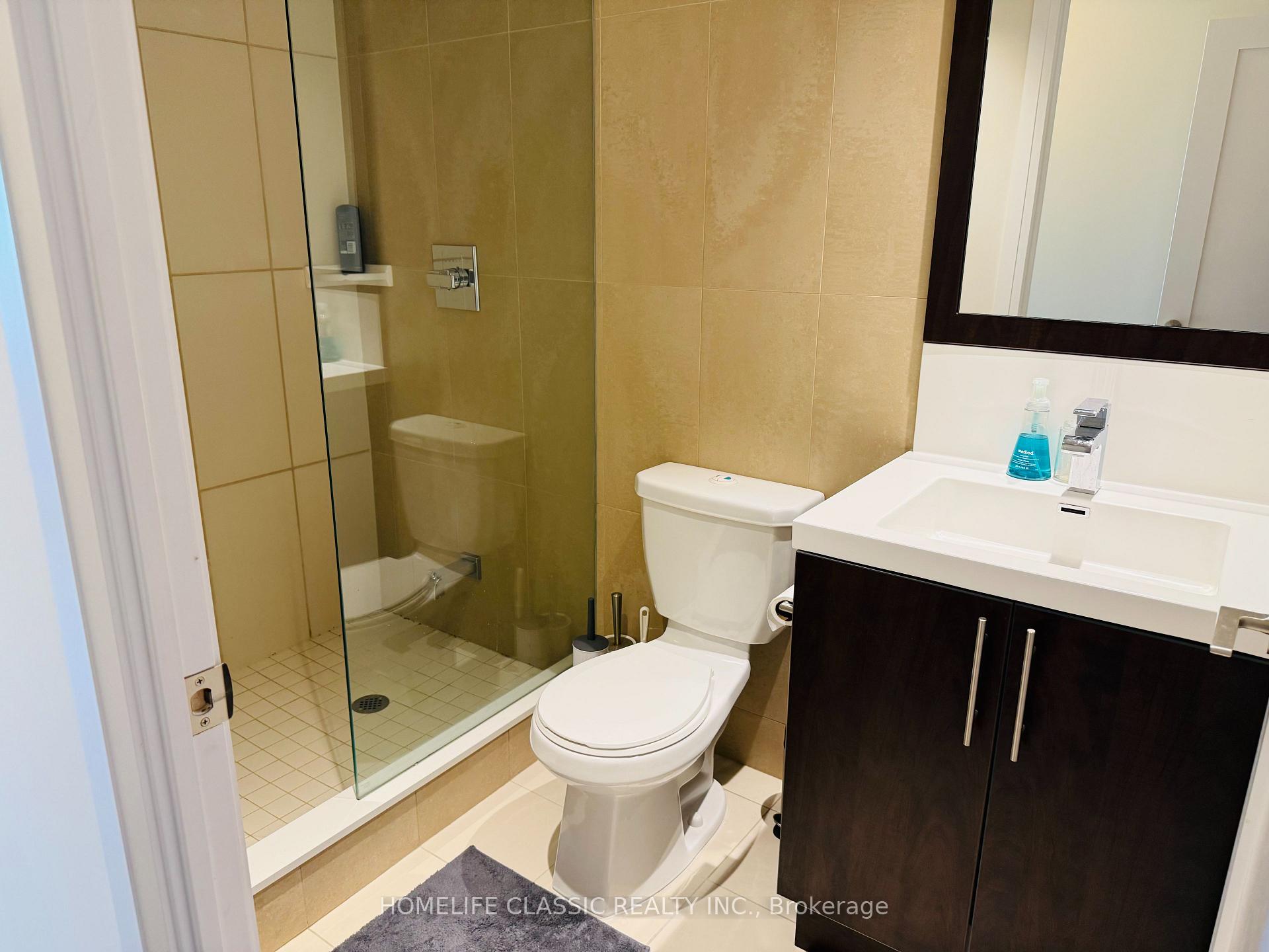 2 Bedrooms Condo at 2 ANNDALE, Toronto For sale