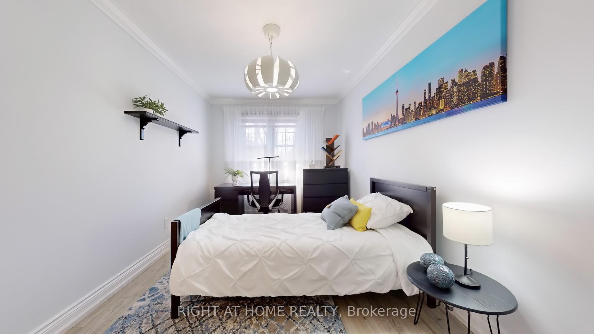 3 Bedrooms Condo at 1951 Rathburn, Mississauga For sale
