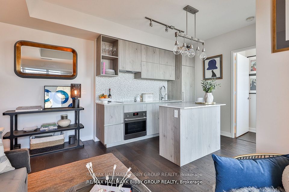 1 Yorkville