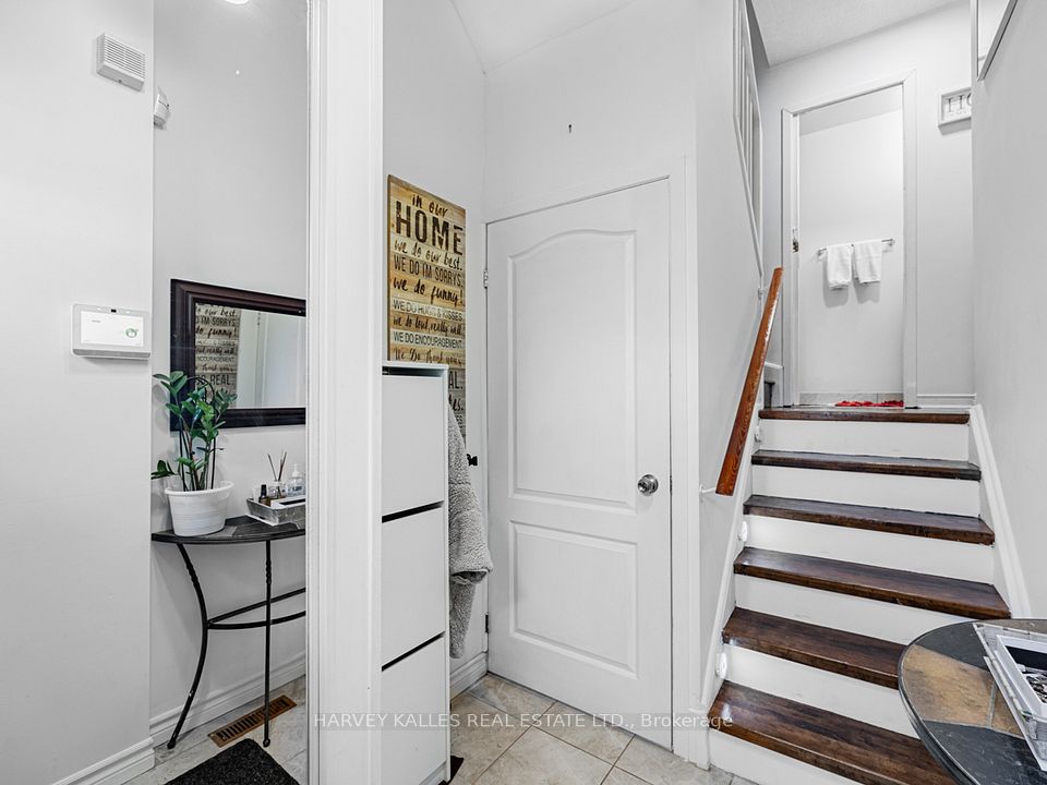 55 Collinsgrove Road 278