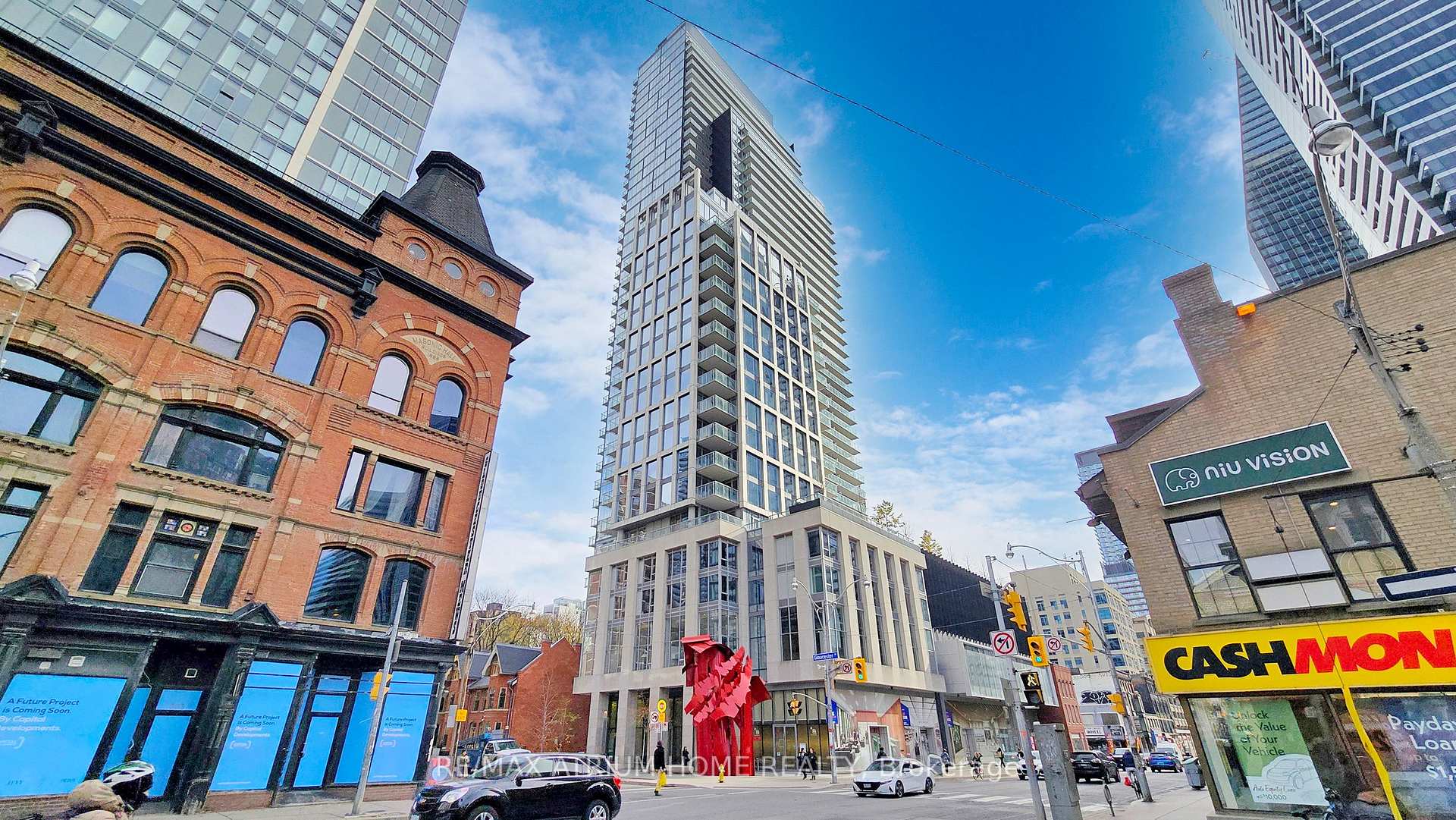 3 Bedrooms Condo at 1 Gloucester, Toronto For sale