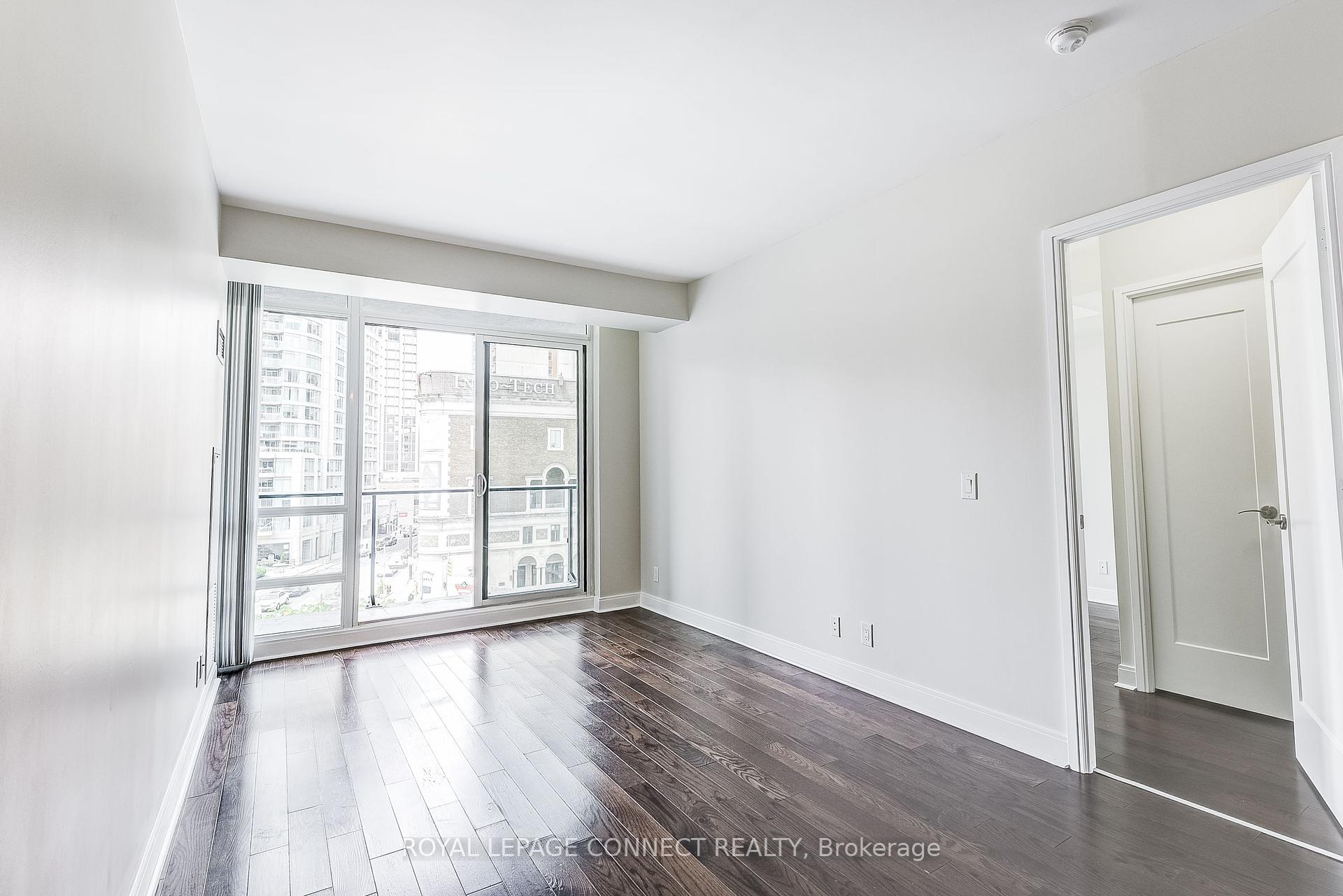 2 Bedrooms Condo at 825 Church, Toronto For sale