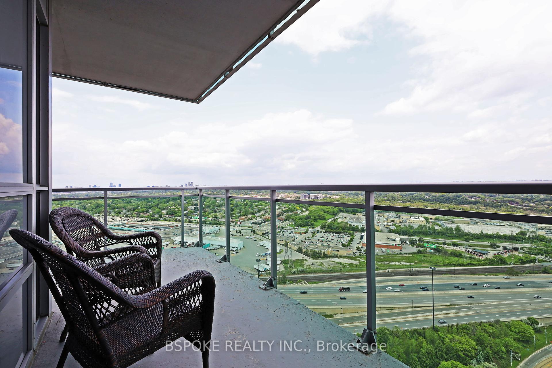 2 Bedrooms Condo at 16 Brookers, Toronto For sale