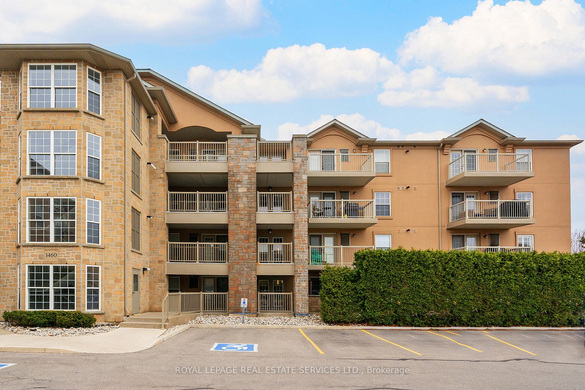 3 Bedrooms Condo at 1460 Bishops, Oakville For sale
