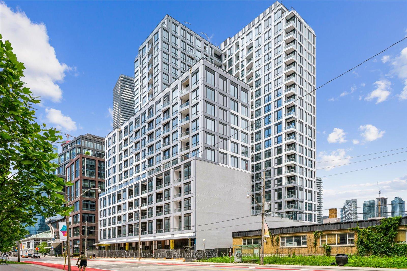 2 Bedrooms Condo at 15 Richardson, Toronto For sale