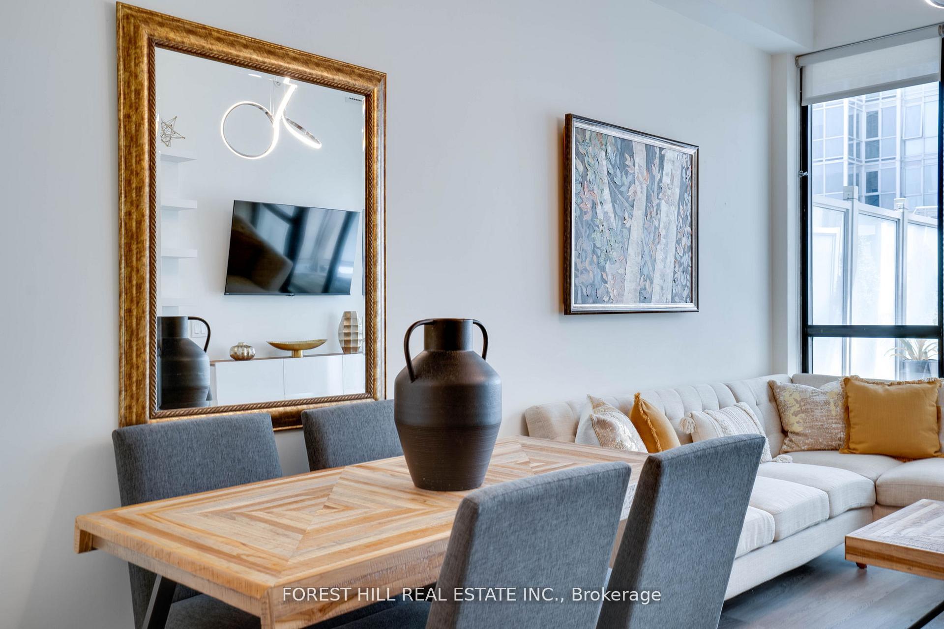 2 Bedrooms Condo at 2908 Highway 7, Vaughan For sale