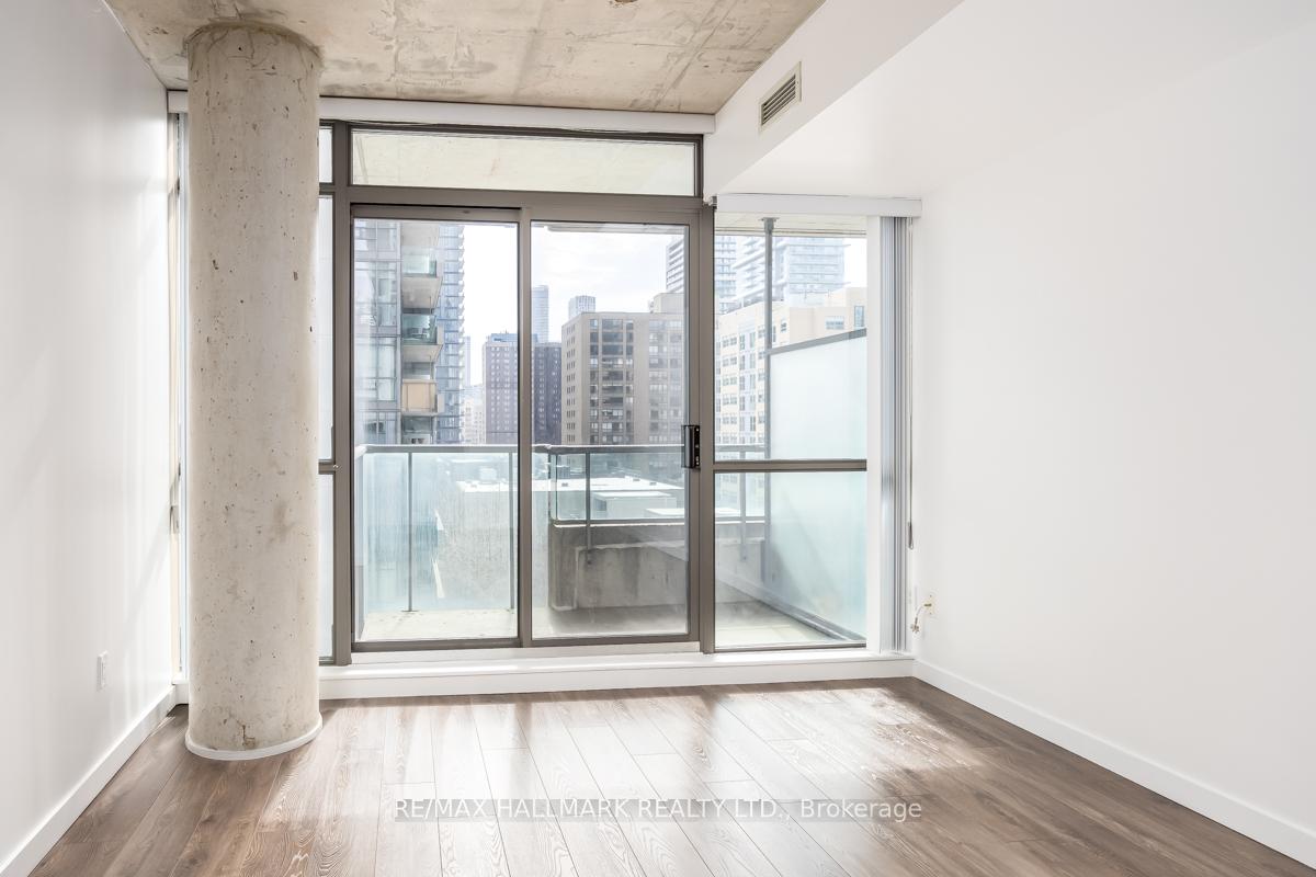 1 Bedroom Condo at 285 Mutual,  Toronto For sale