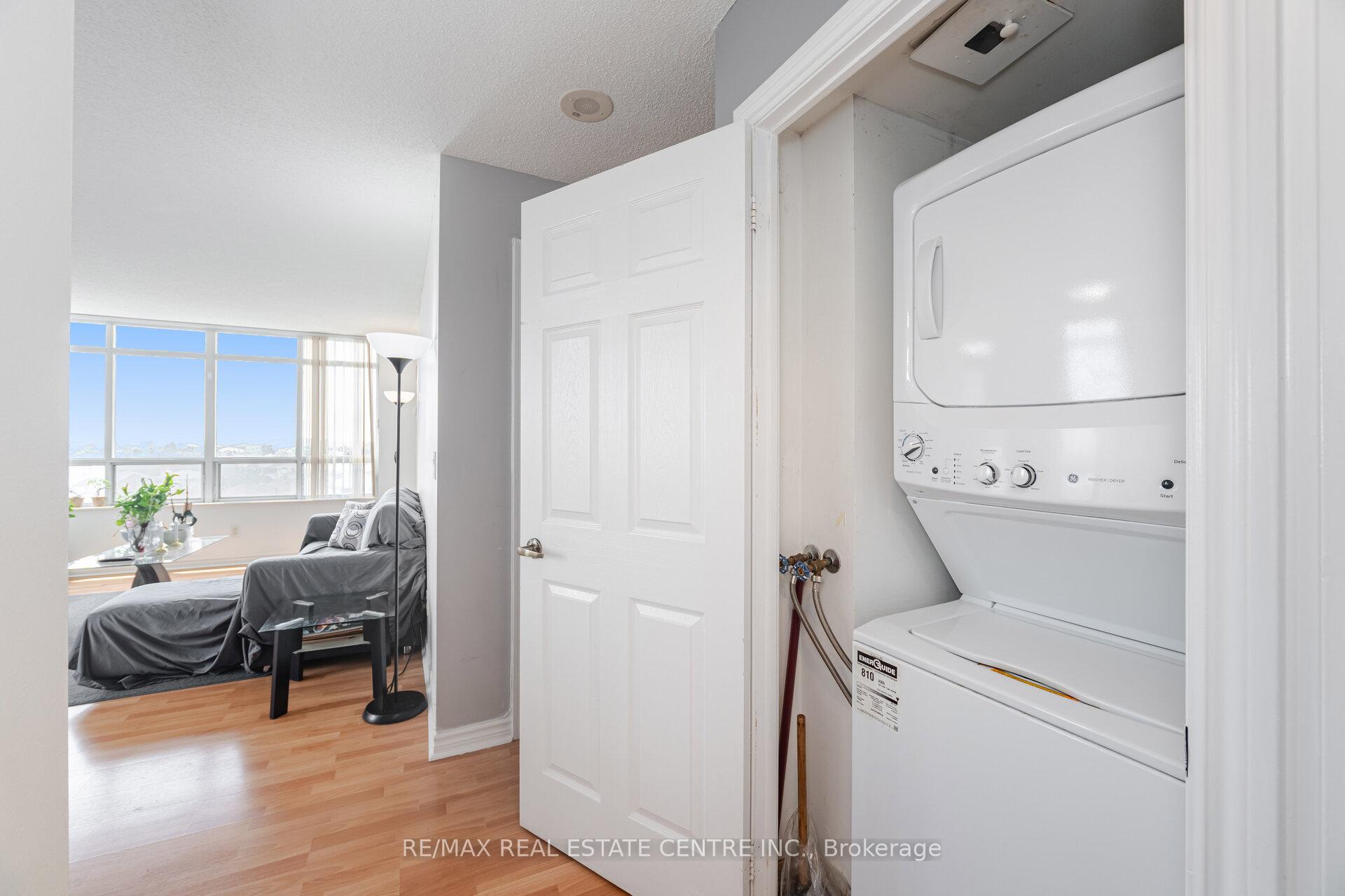2 Bedrooms Condo at 710 Humberwood, Toronto For sale