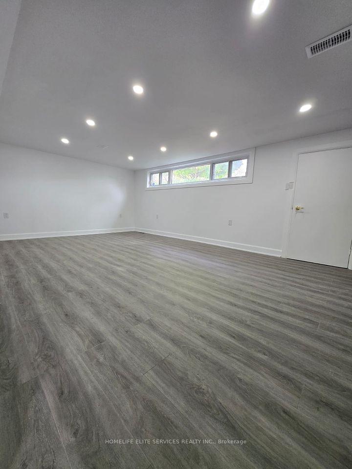 36 Hathway Drive, Toronto, ON M1P 4L5