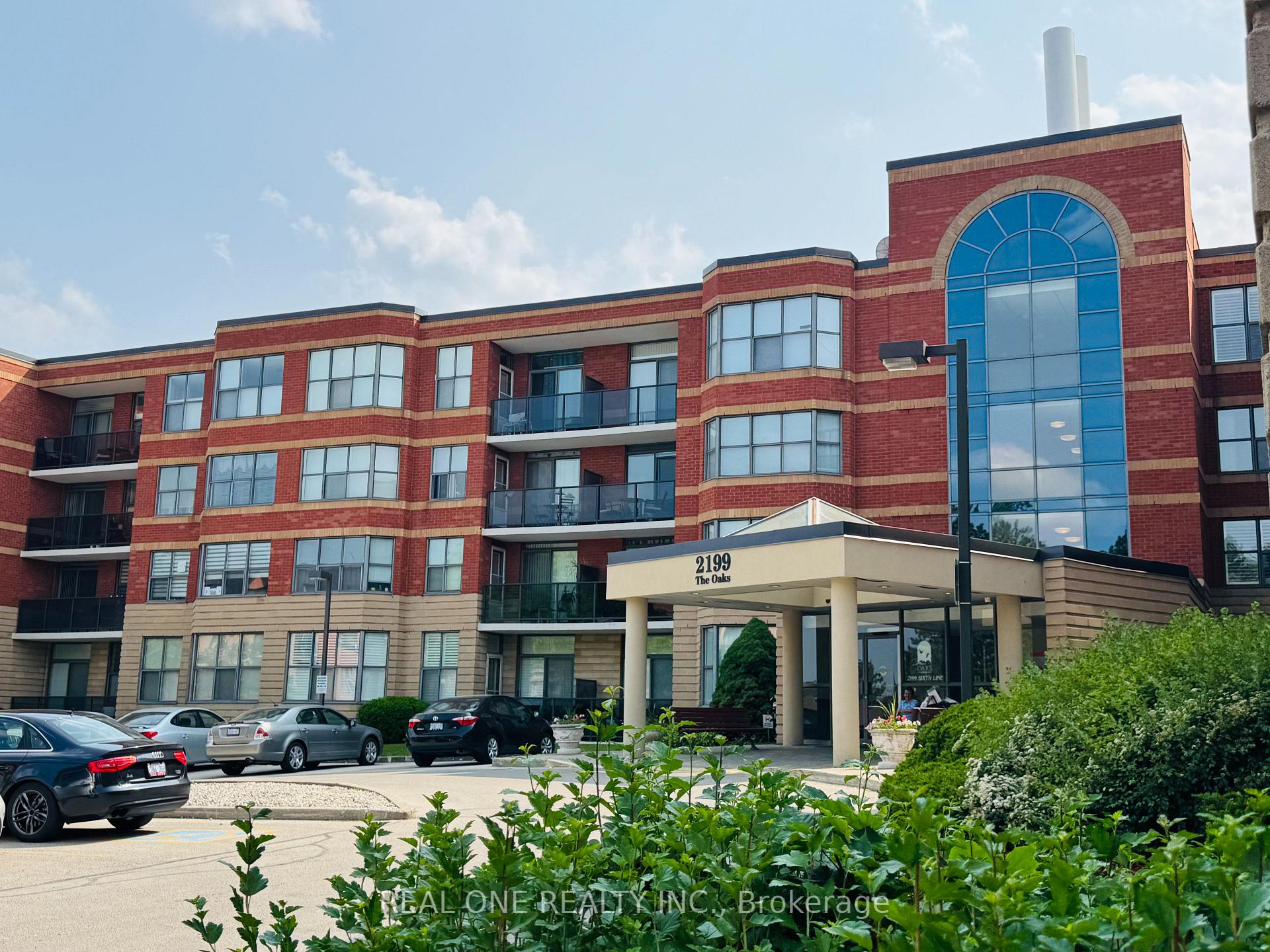 2 Bedrooms Condo at 2199 Sixth, Oakville For sale