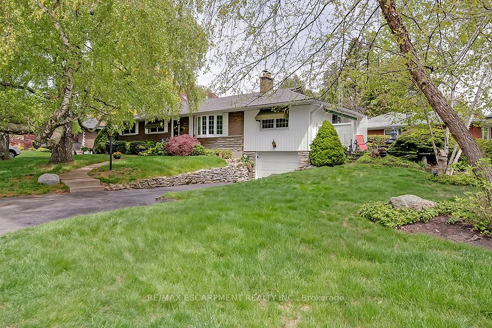 327 Strathcona
