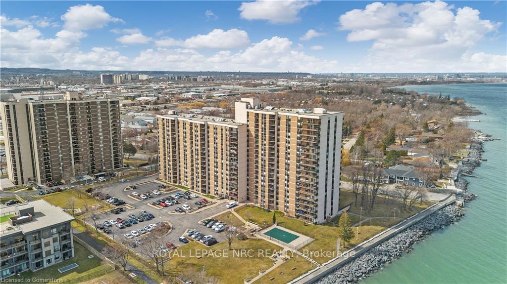2 Bedrooms Condo at 500 GREEN,  Hamilton For sale