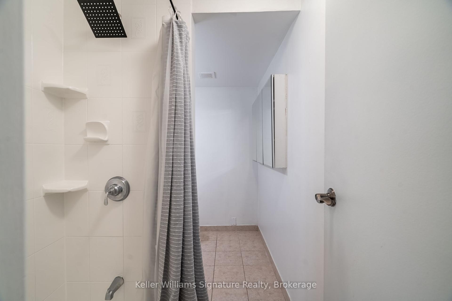 3 Bedrooms Condo at 3835 Lake Shore, Toronto For sale